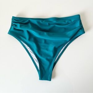 Cupshe Ultra Lay Bikini Bottoms Size L
